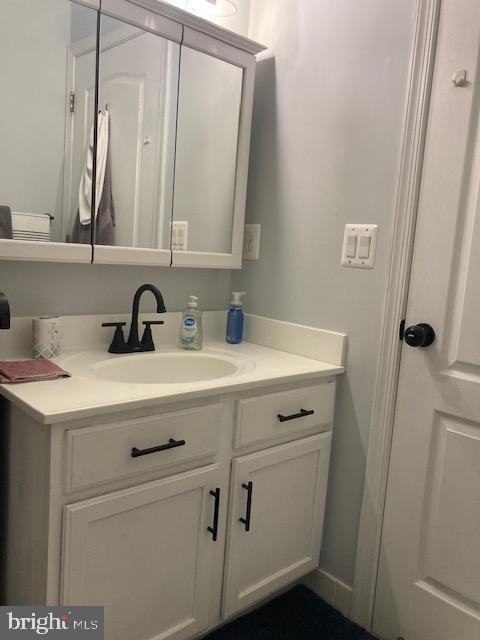 CHATSWORTH VILLAGE CONDO - Residential Lease