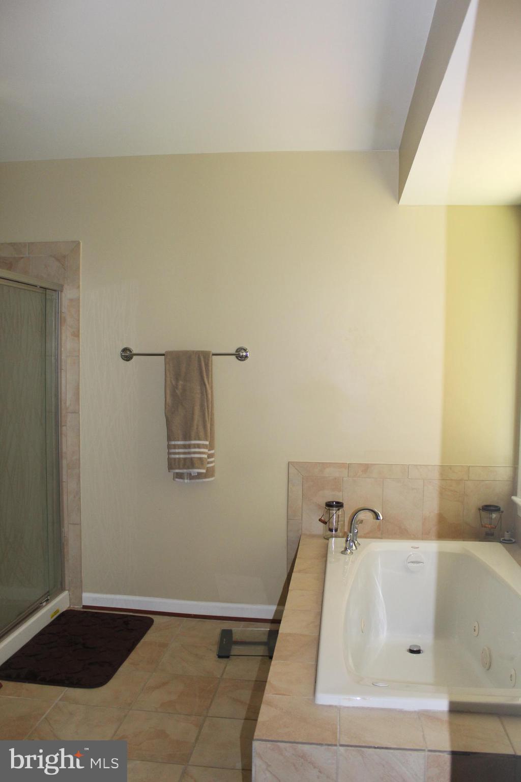 LAKE WILDERNESS - Residential