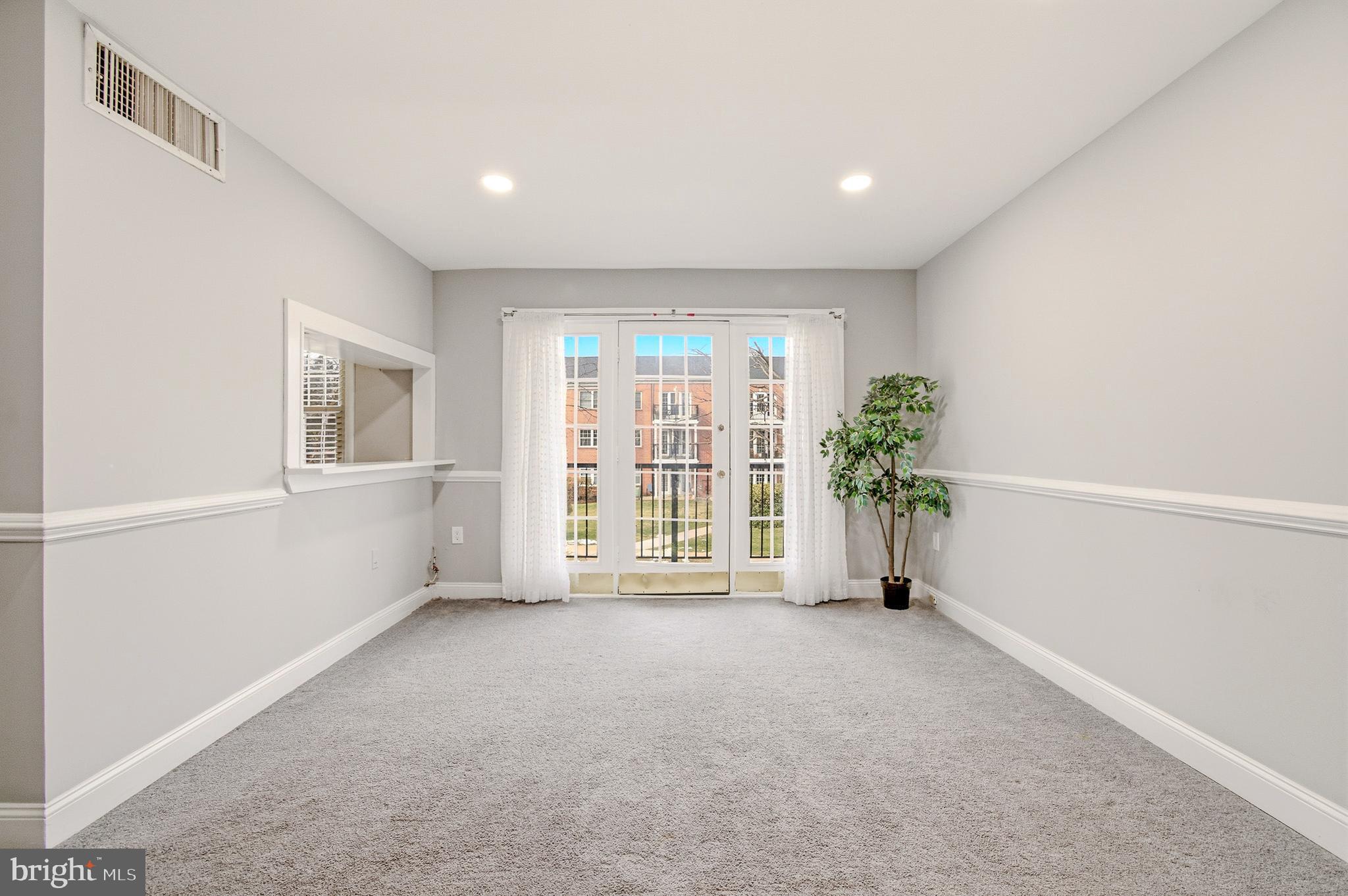 FOXCROFT COLONY CONDOS - Residential