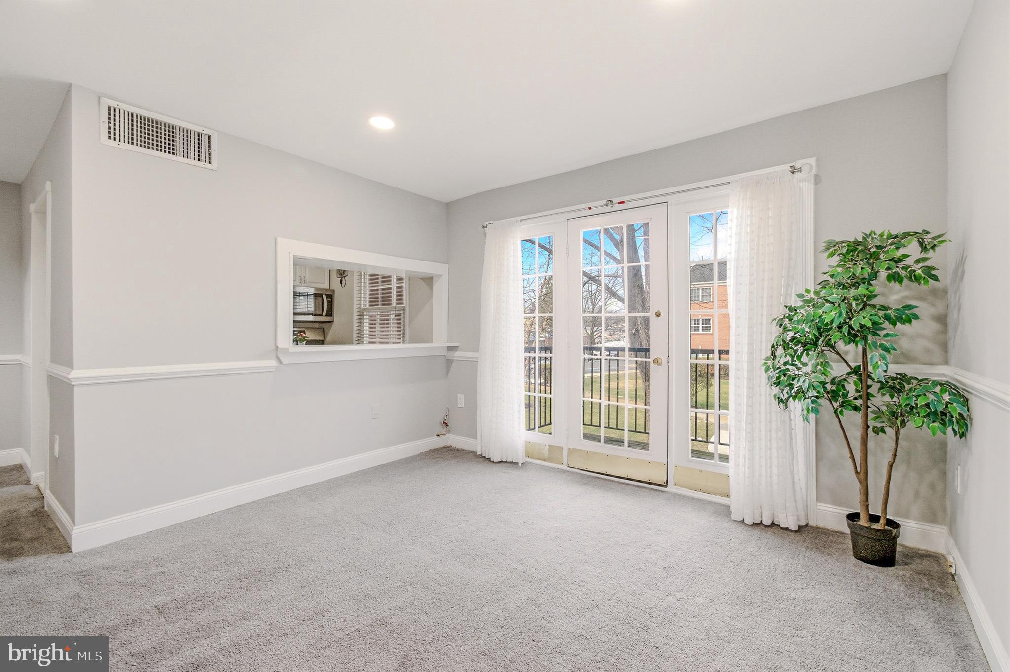 FOXCROFT COLONY CONDOS - Residential