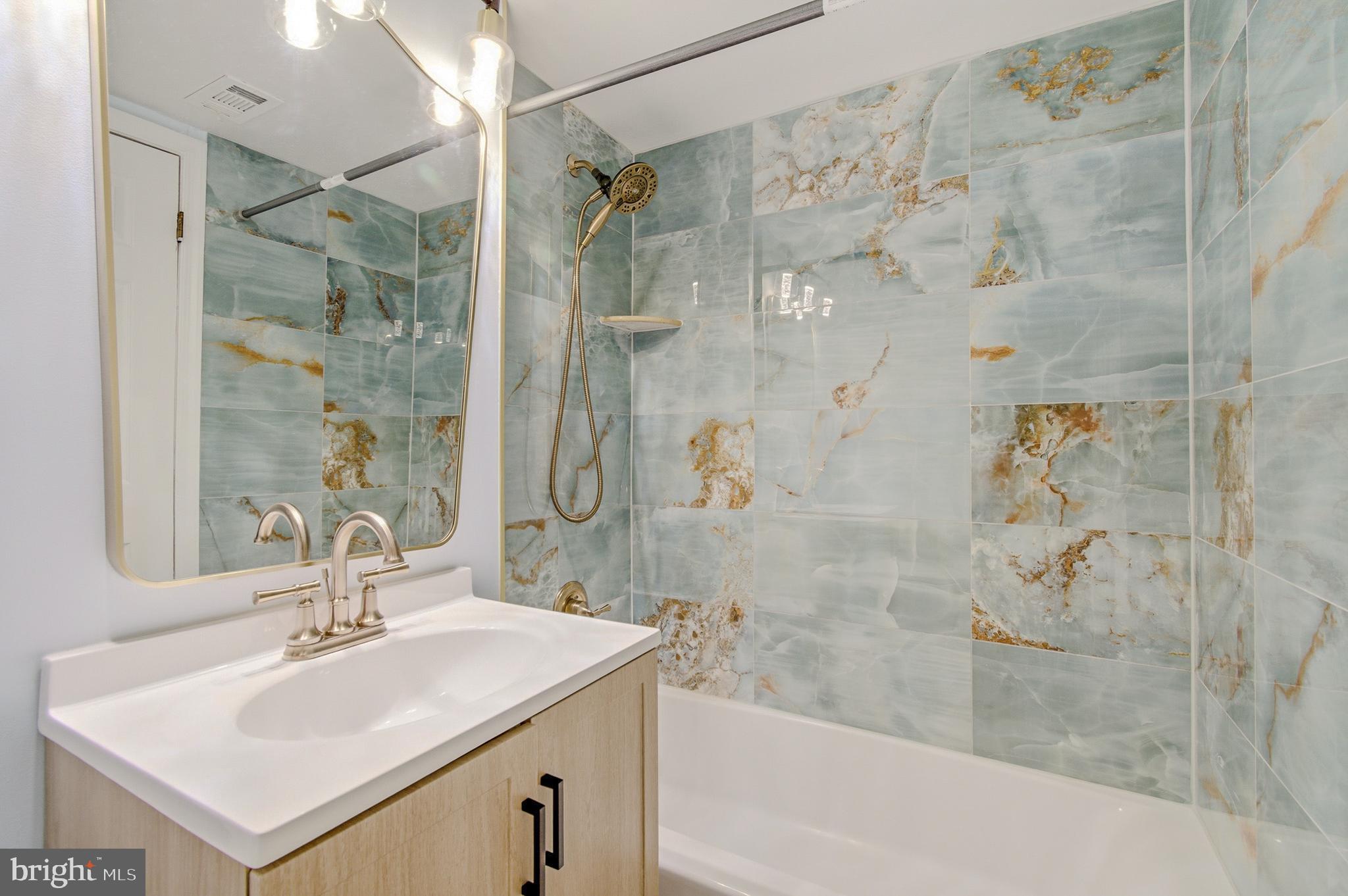 FOXCROFT COLONY CONDOS - Residential