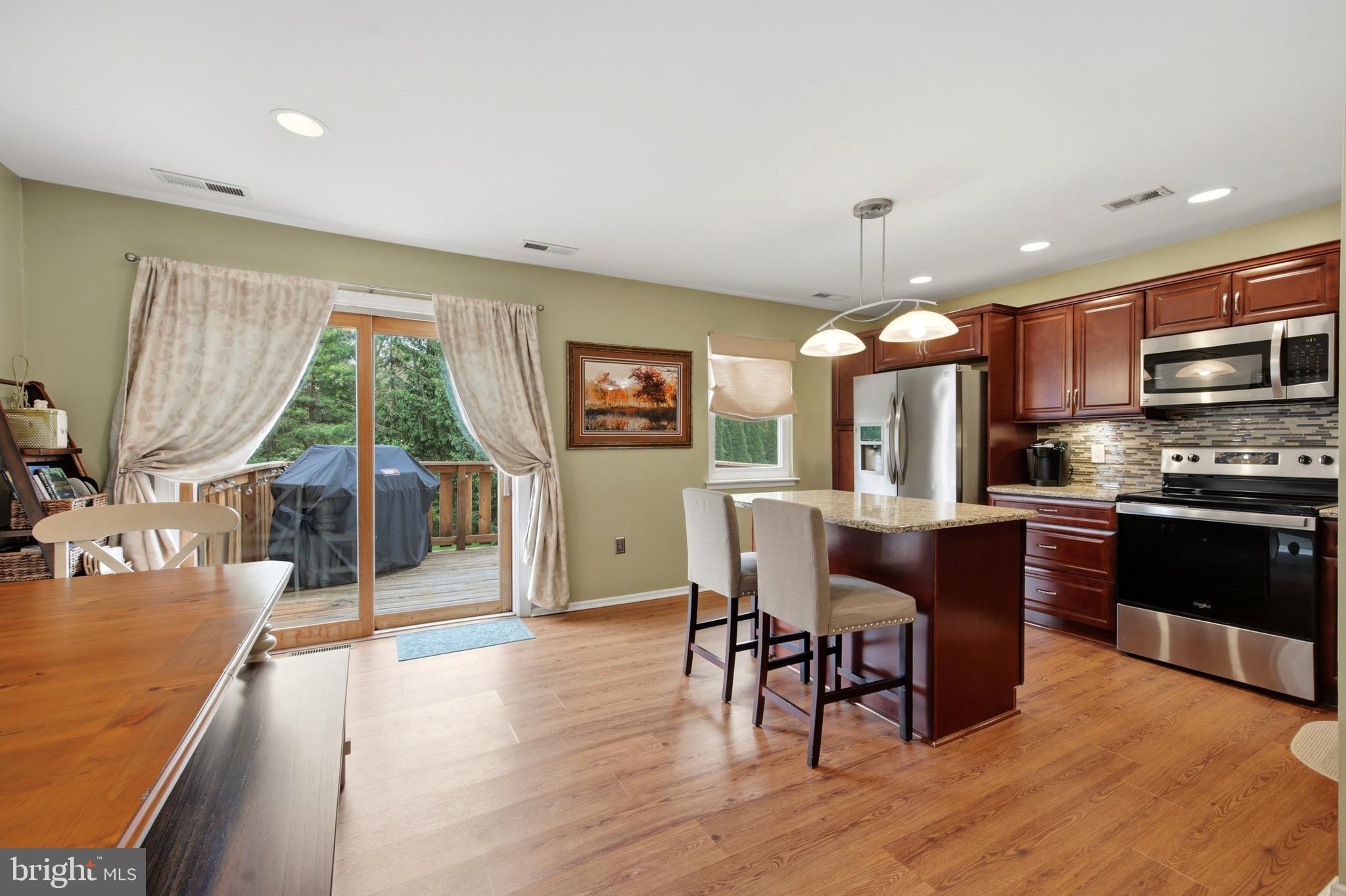 LAFAYETTE HILL - Residential