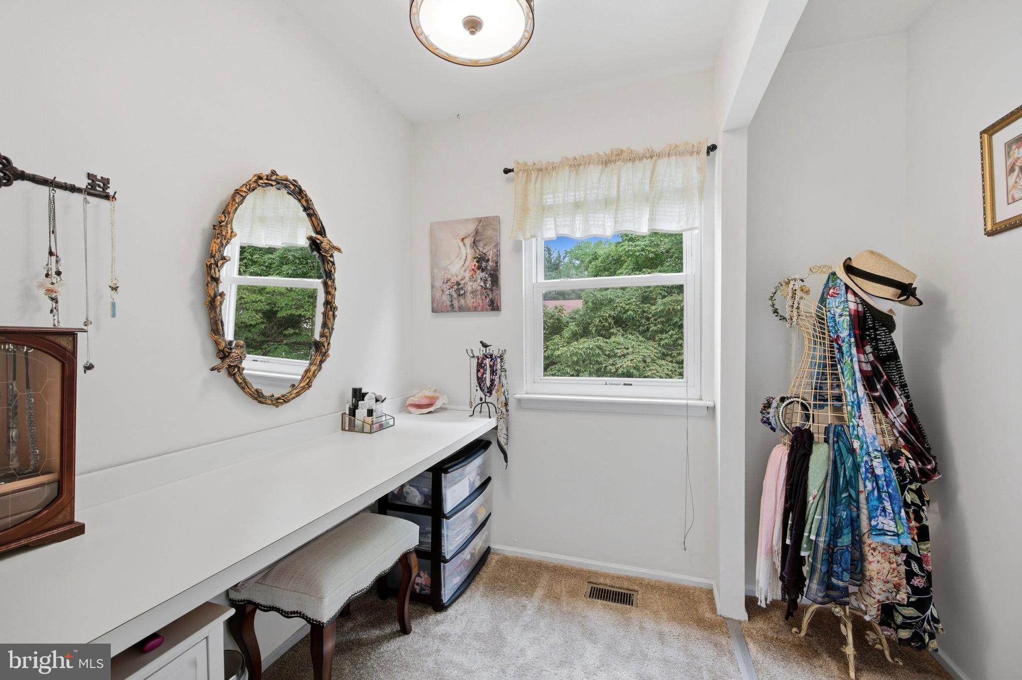 LAFAYETTE HILL - Residential