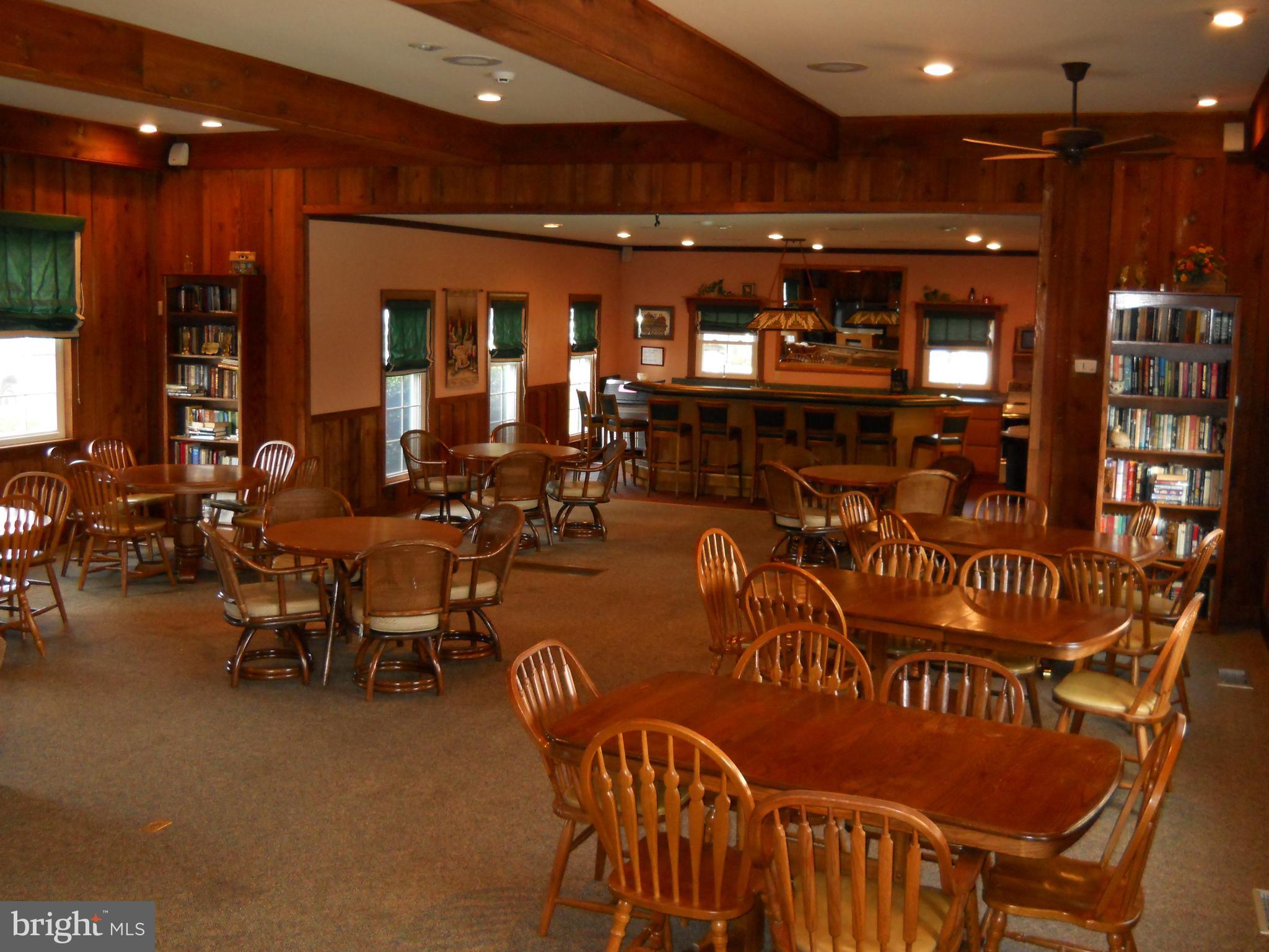 STRATFORD HARBOUR - Land