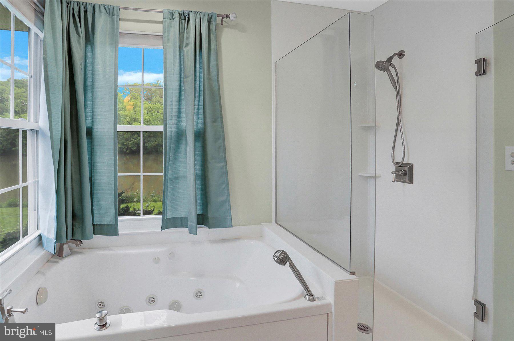 PINEBROOK - Residential