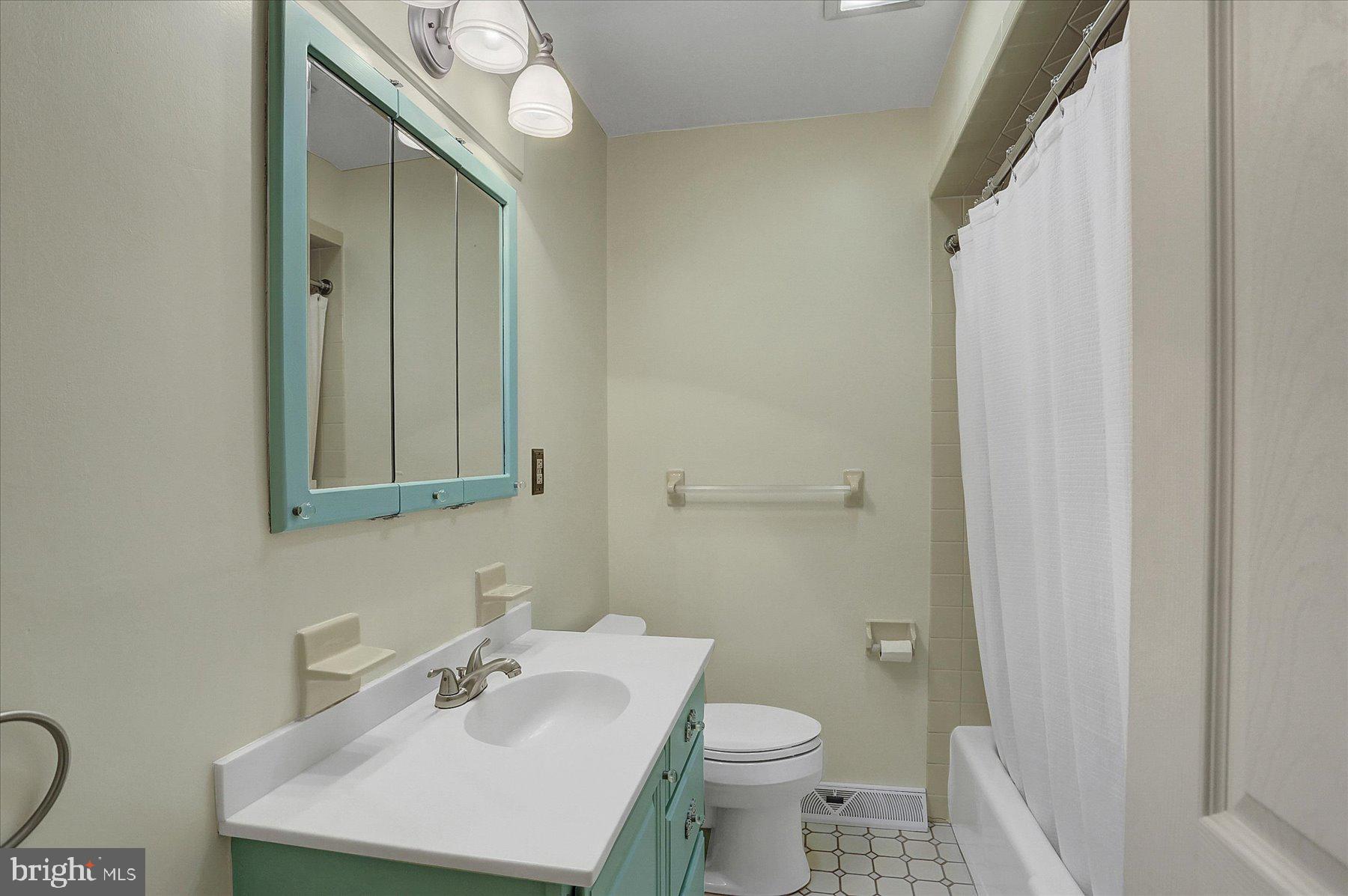 PINEBROOK - Residential