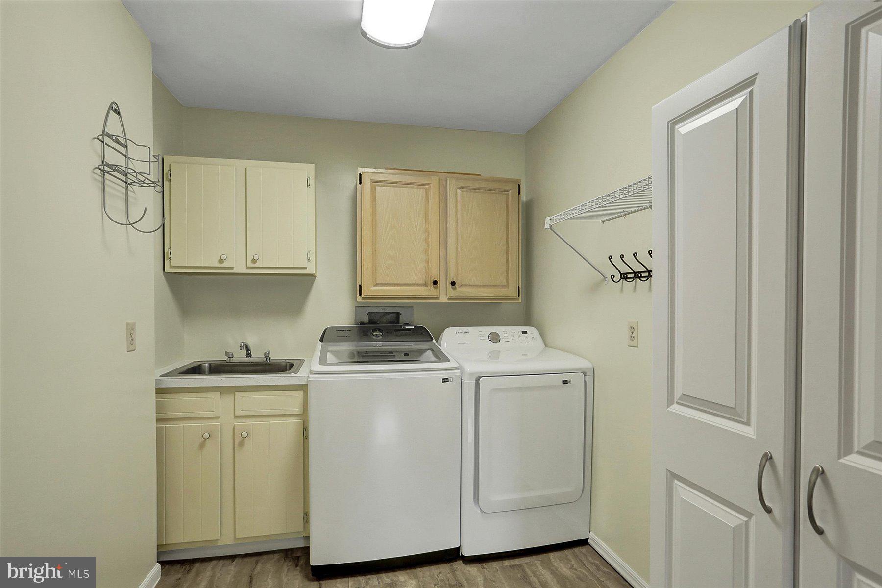 PINEBROOK - Residential