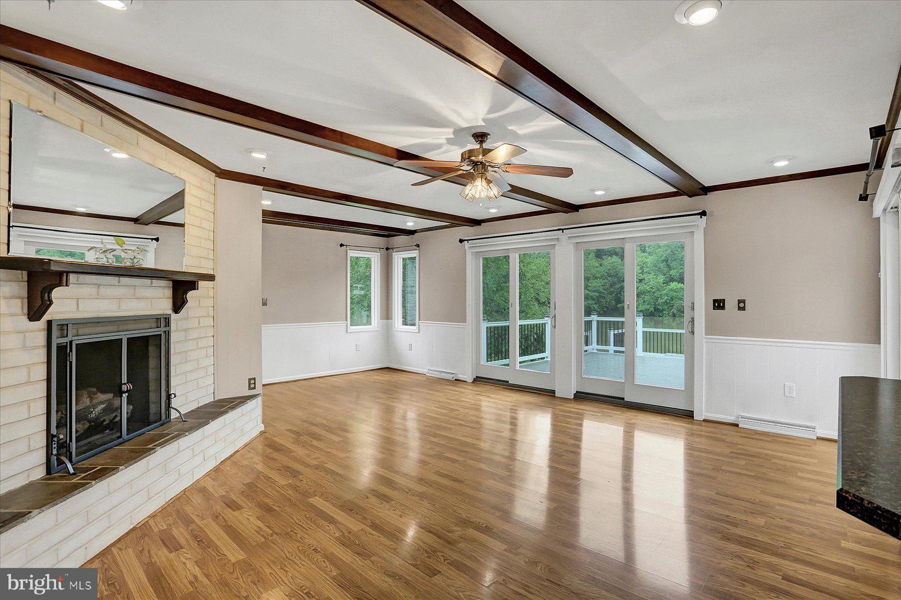 PINEBROOK - Residential