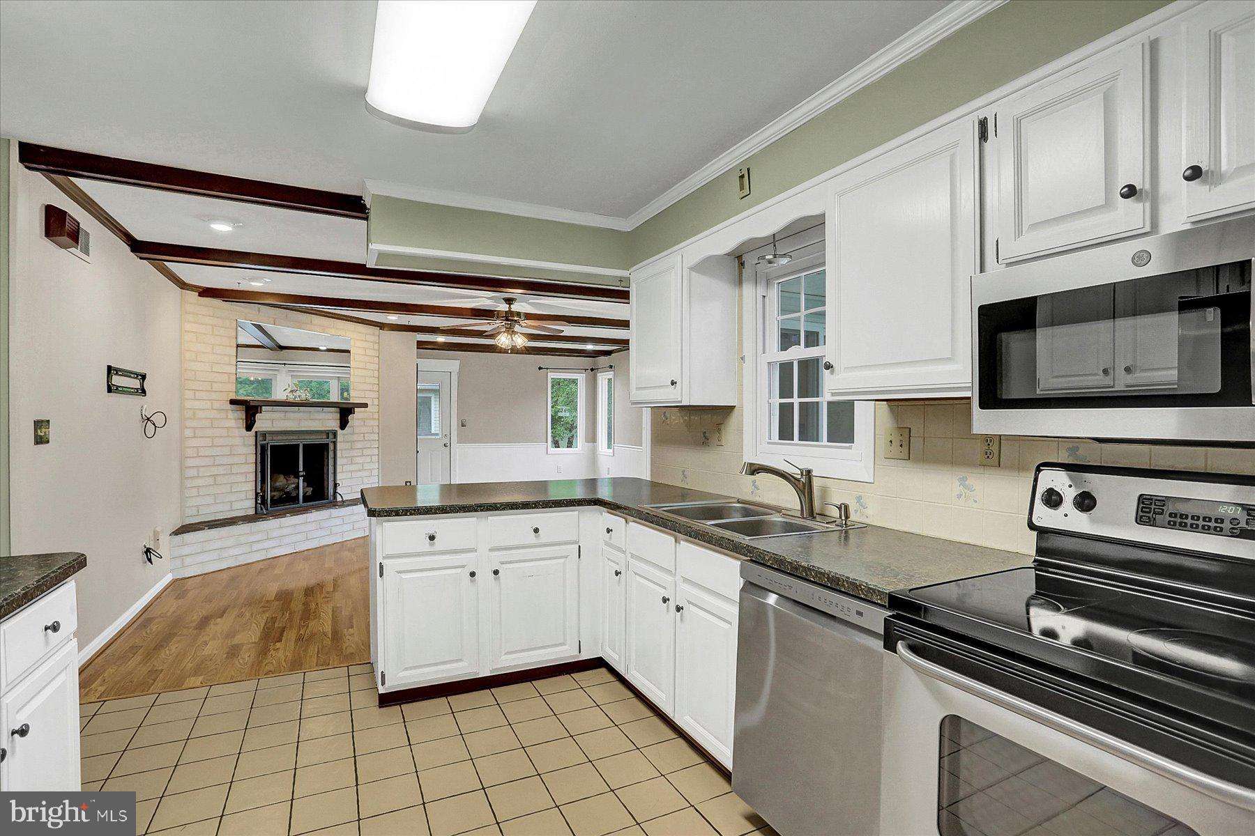 PINEBROOK - Residential