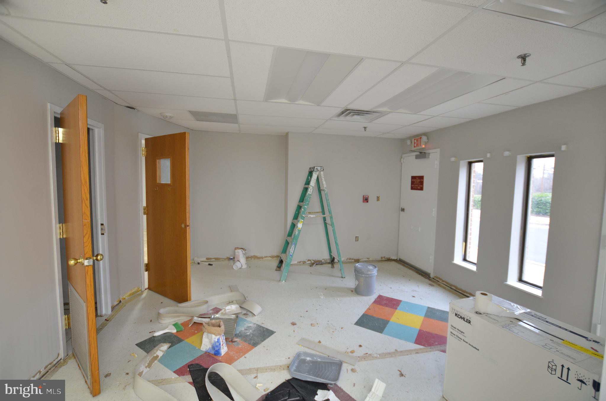 14801 PHYSICIANS LANE 171-B