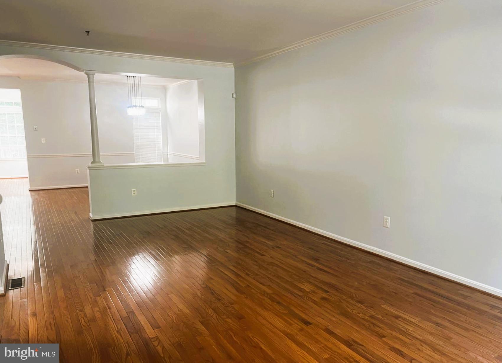 2009 WOODSHADE COURT