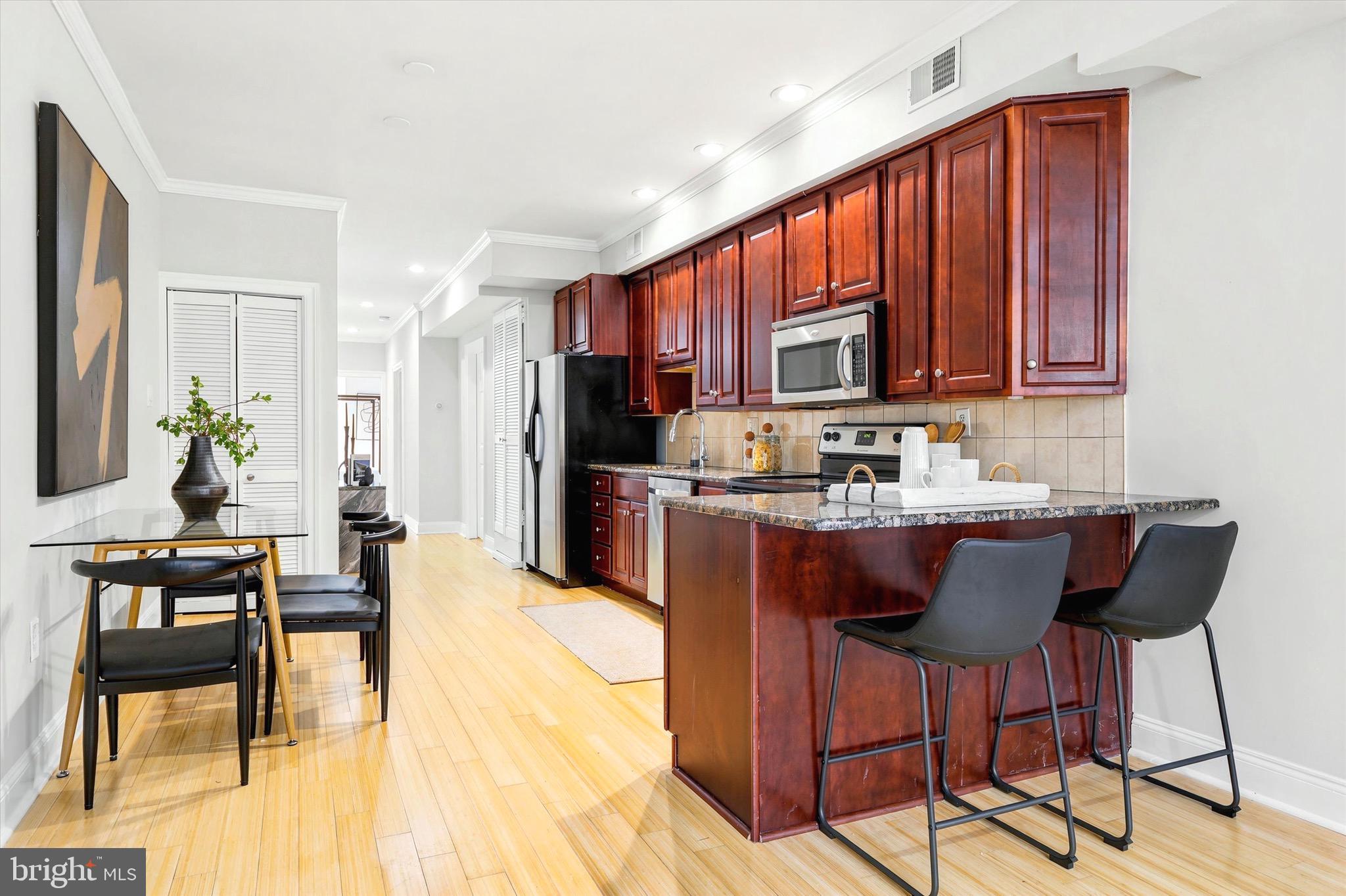 1215 N RANDOLPH STREET 2