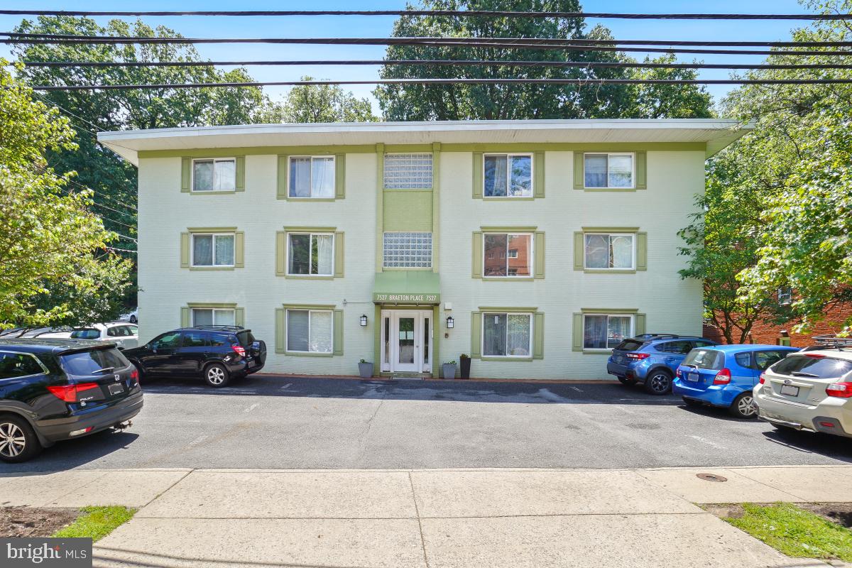 Bright and updated 2-bedroom, 1-bath unit just 0.7 miles to the Takoma Metro Station. Features a spacious open living room with recessed lighting and a separate dining room with a picture window and crown molding that opens to the renovated kitchen. The wonderful updated kitchen includes granite counters, Maple cabinetry, a stainless-steel appliance suite, gas cooking, and a tile backsplash. The bright bedrooms offer recessed lighting and wood flooring. The unit is complete with an updated travertine bathroom featuring a jetted soaking tub with wall jets and a Bosch stackable washer and dryer.
With a low monthly fee, in-unit laundry, and deeded parking right out front, this property is a great offering in Takoma Park! There is a common area patio for grilling and relaxing, along with additional storage space in the building.
Ideal location: Close to the municipal library and community center and just blocks to K-8 schools. Only steps to the Red Line’s Takoma Metro Station, and conveniently near both downtown Takoma Park and Silver Spring, as well as local parks. Enjoy living in eclectic Takoma Park, where this location offers all the allure and convenience of this very special area.