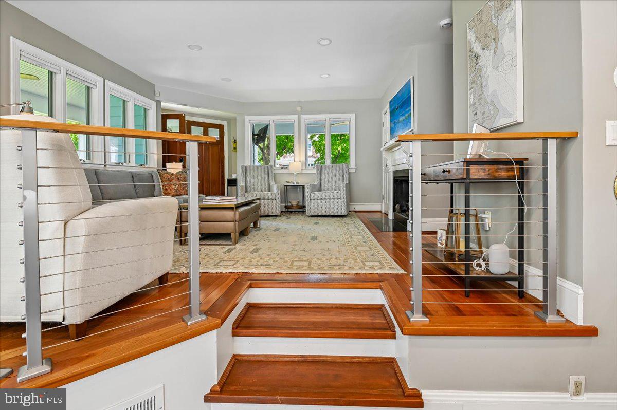EASTPORT - Residential