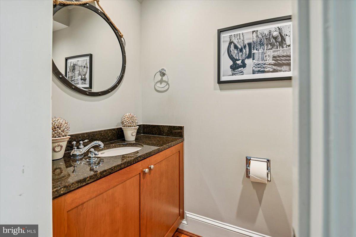 EASTPORT - Residential