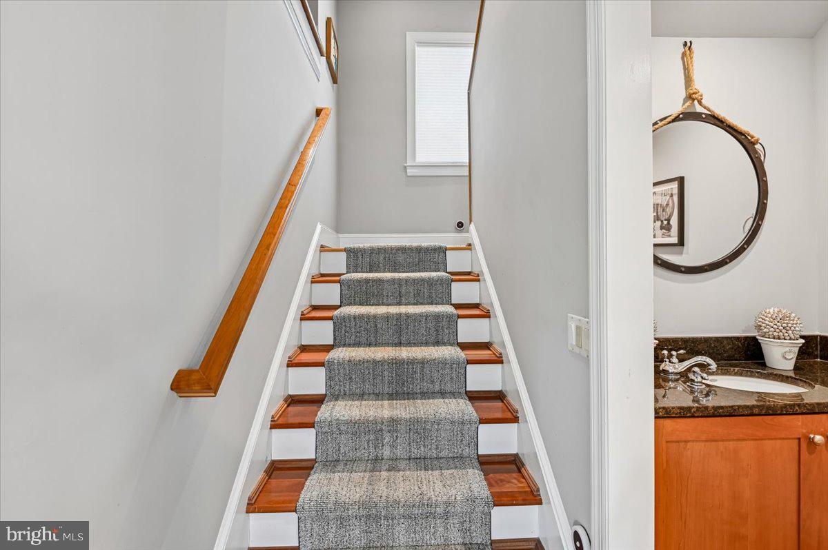EASTPORT - Residential