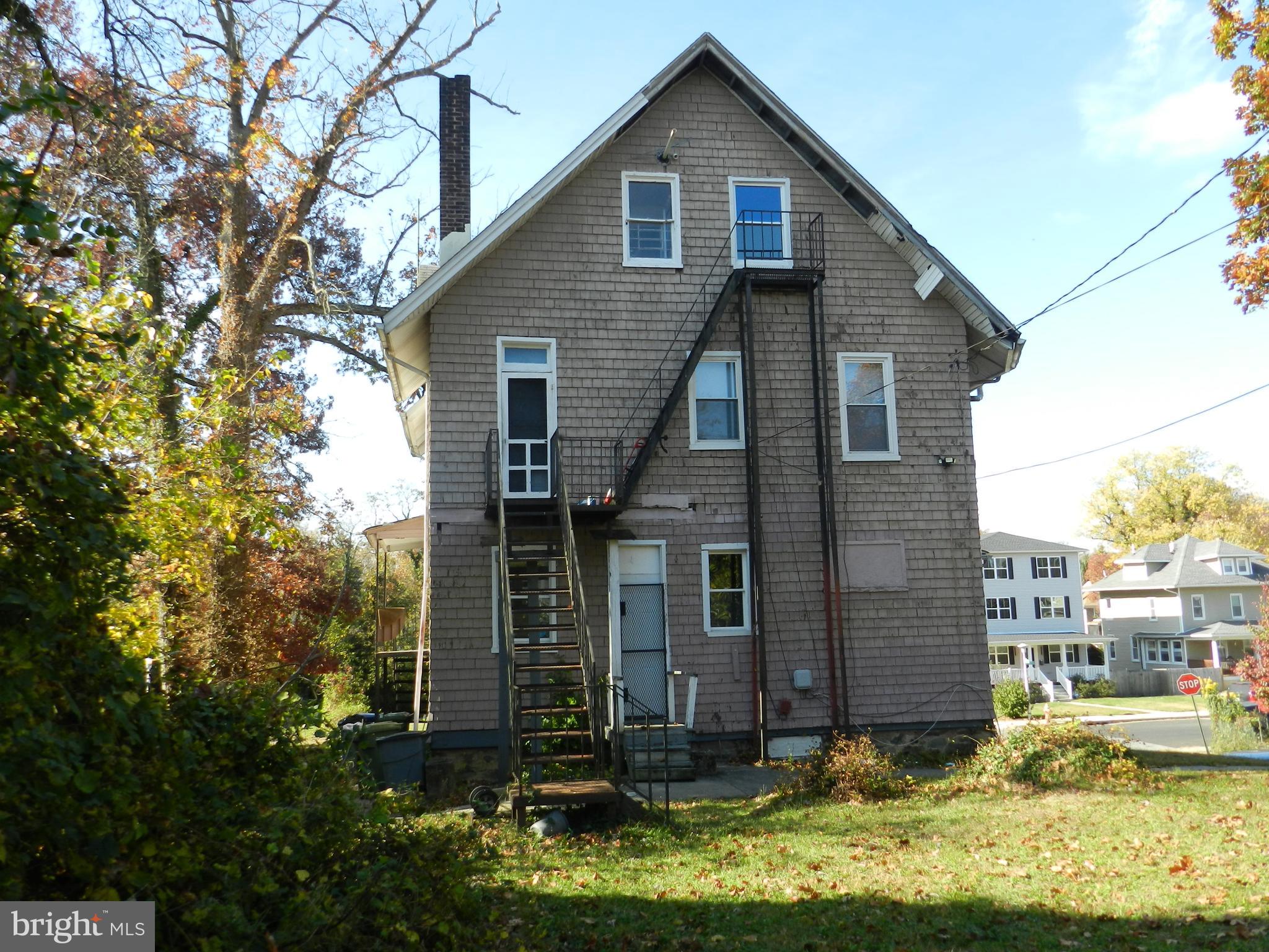 GARWYN OAKS - Residential Income