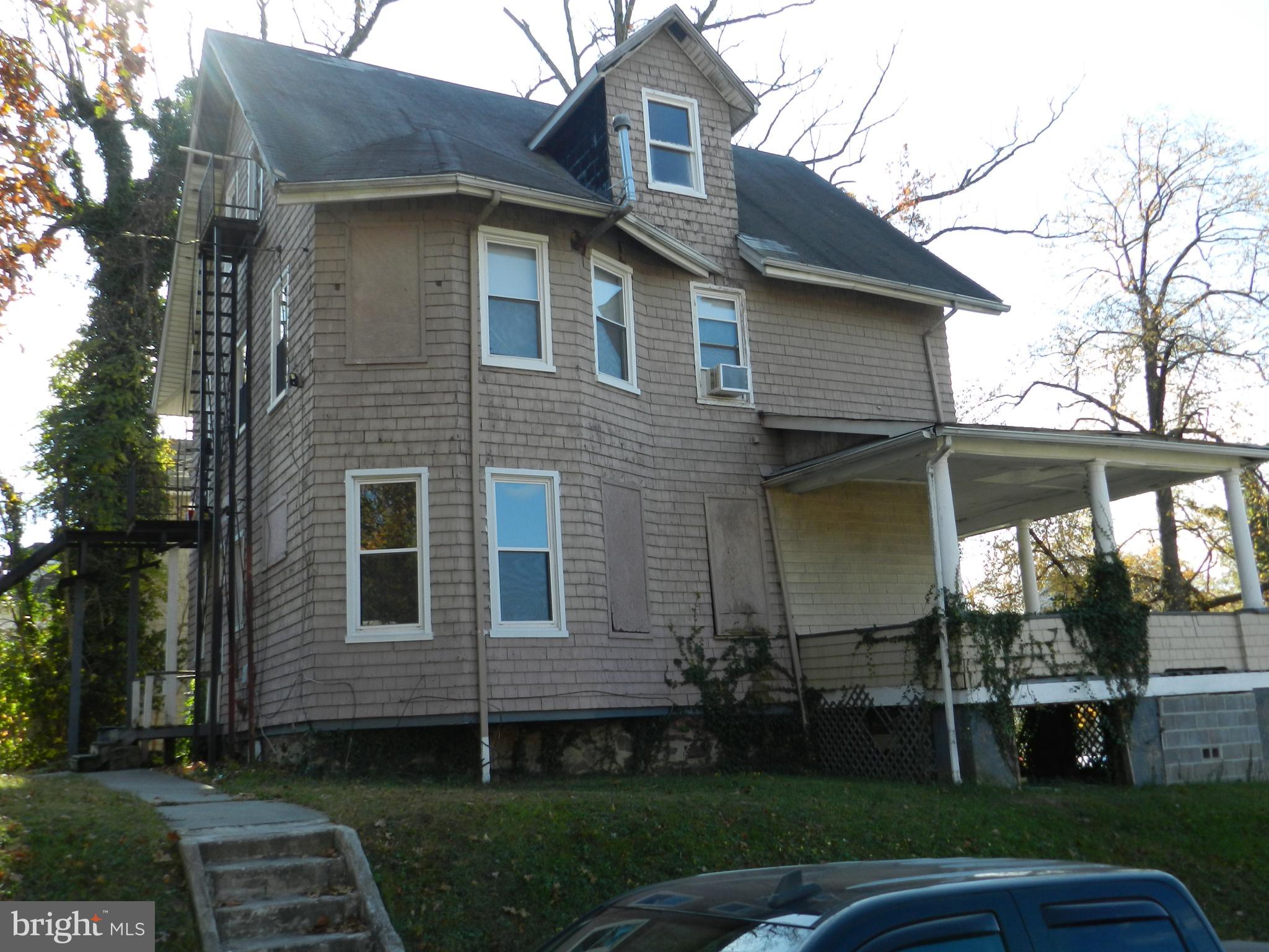 GARWYN OAKS - Residential Income