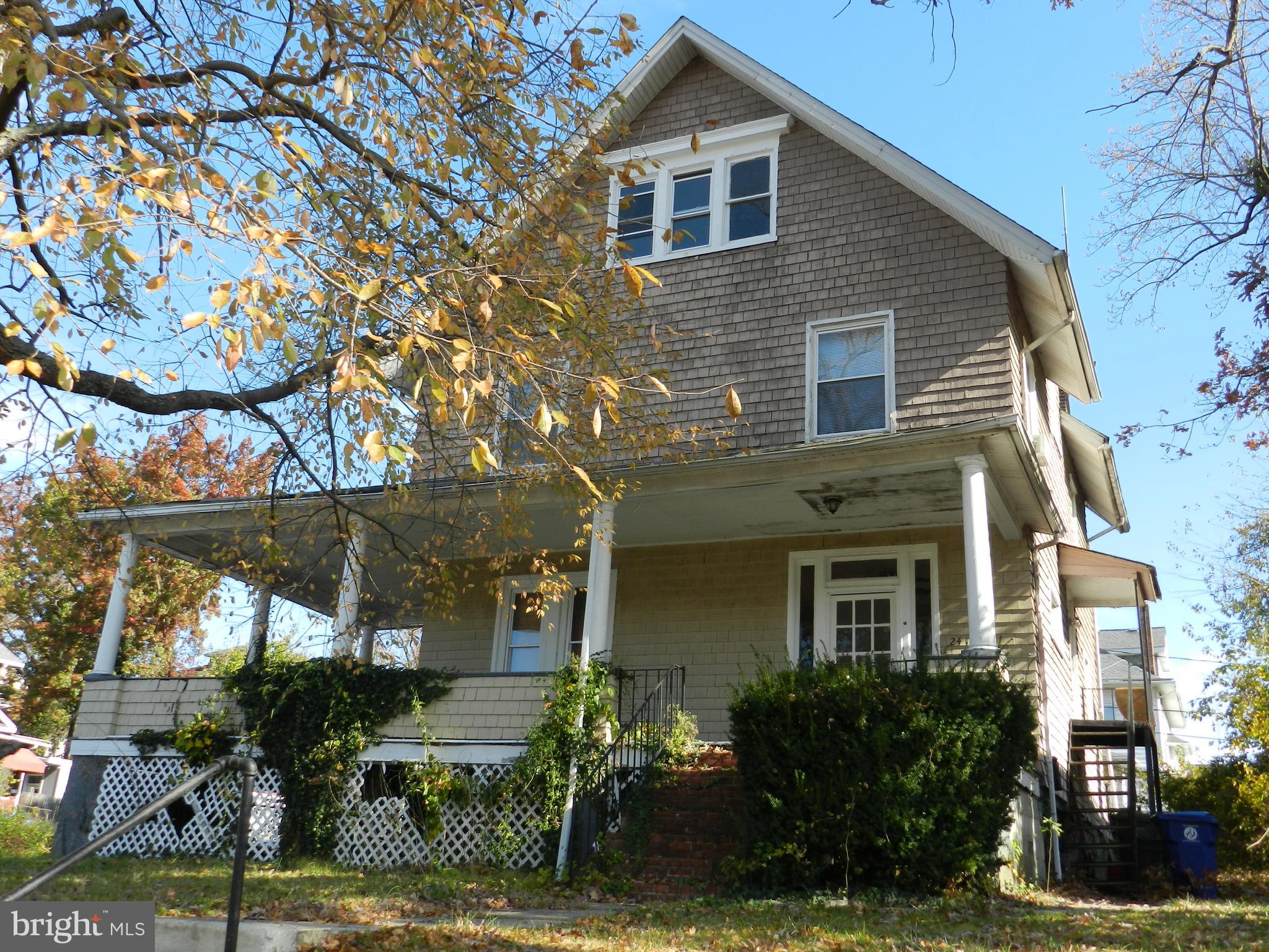 GARWYN OAKS - Residential Income