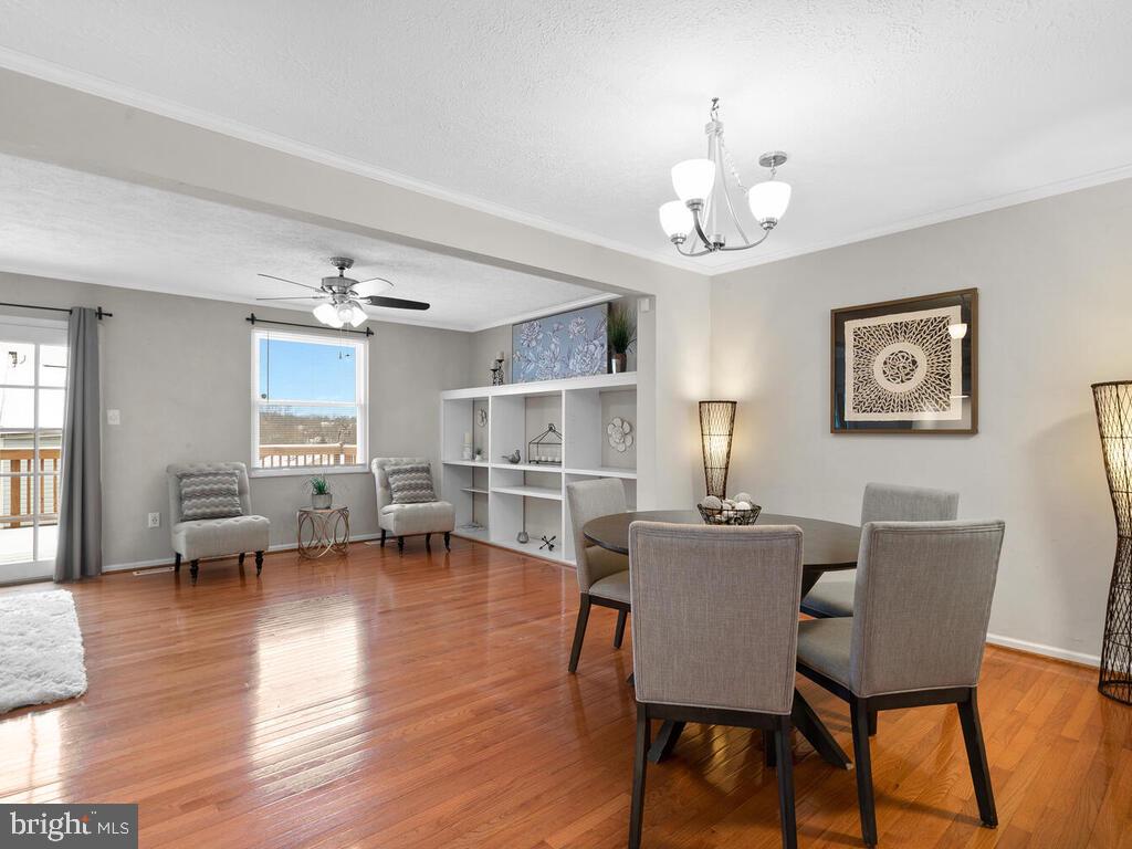 GUNNERS LAKE VILLAGE - Residential