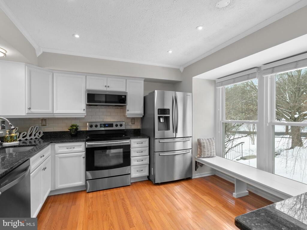 GUNNERS LAKE VILLAGE - Residential