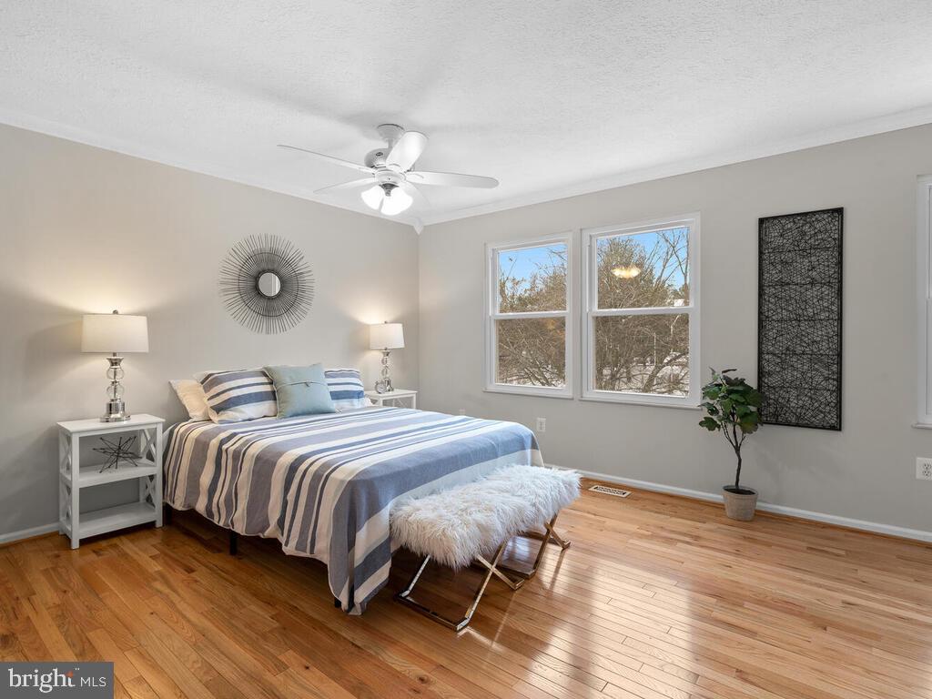 GUNNERS LAKE VILLAGE - Residential