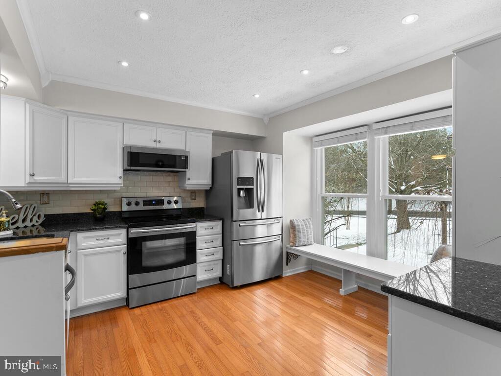 GUNNERS LAKE VILLAGE - Residential