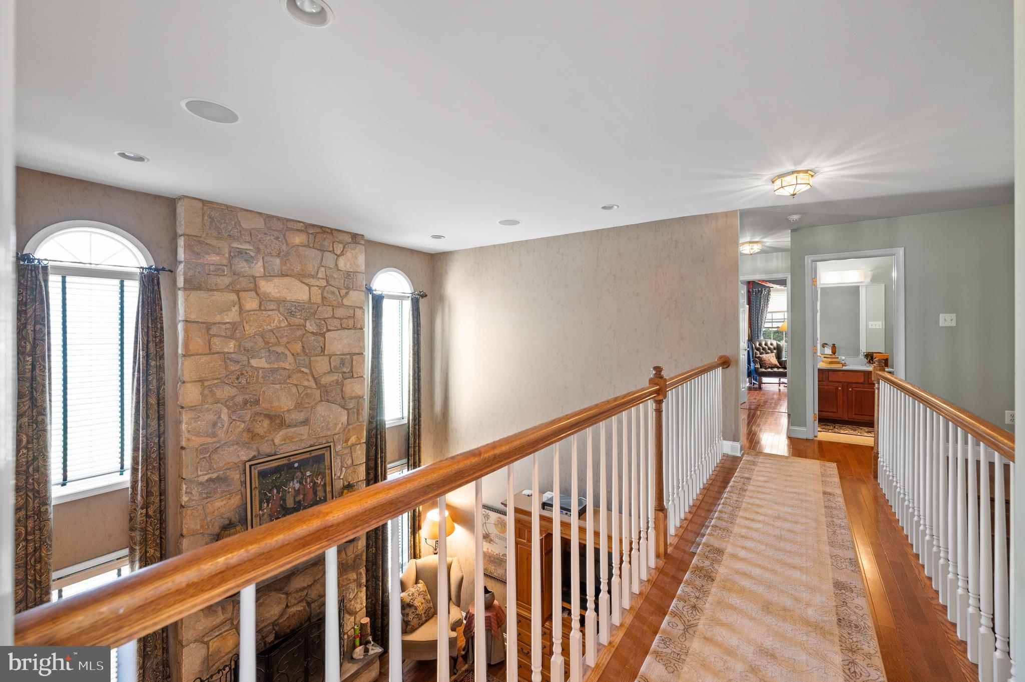 COUNTRYVIEW - Residential