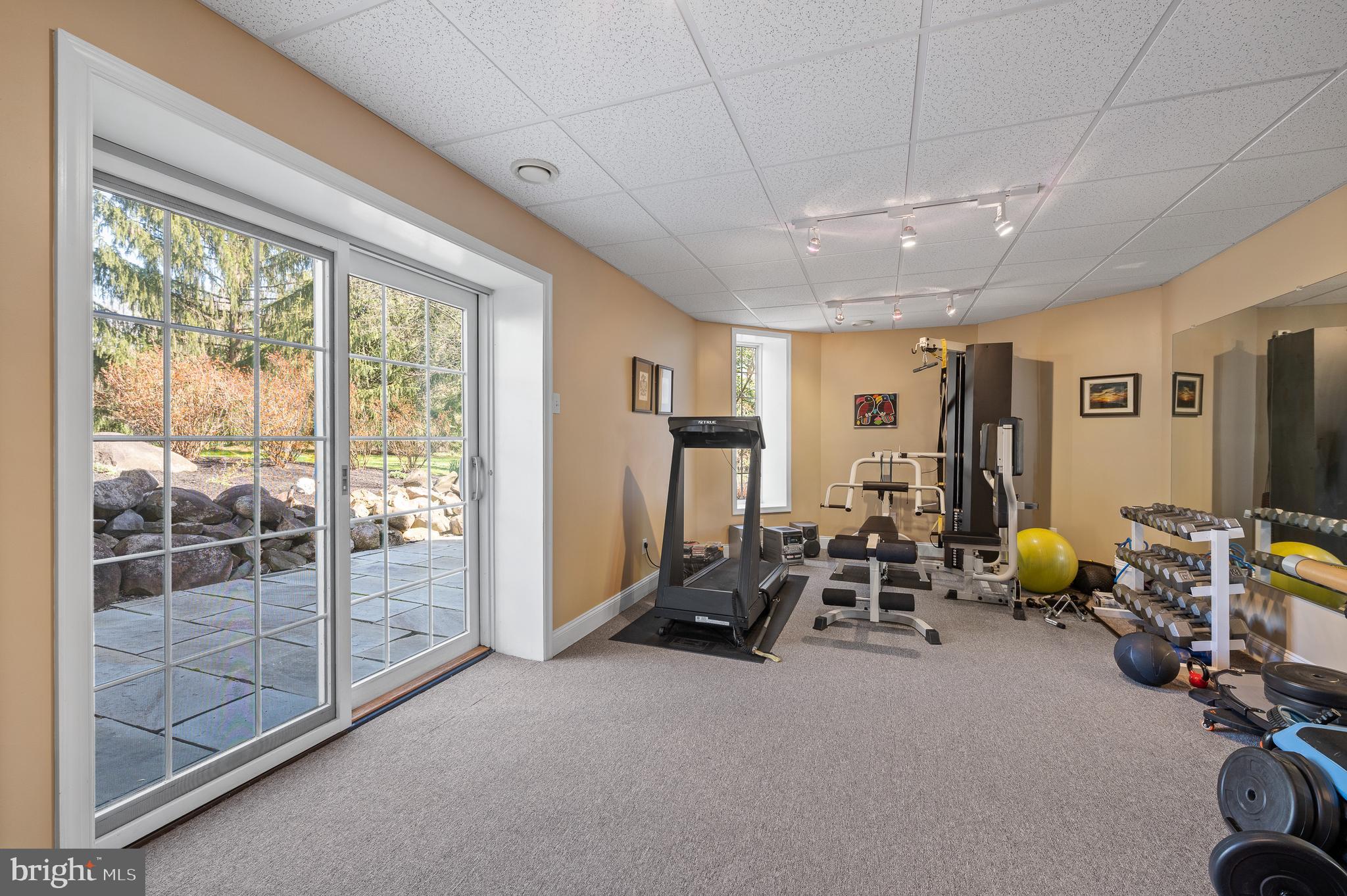 COUNTRYVIEW - Residential