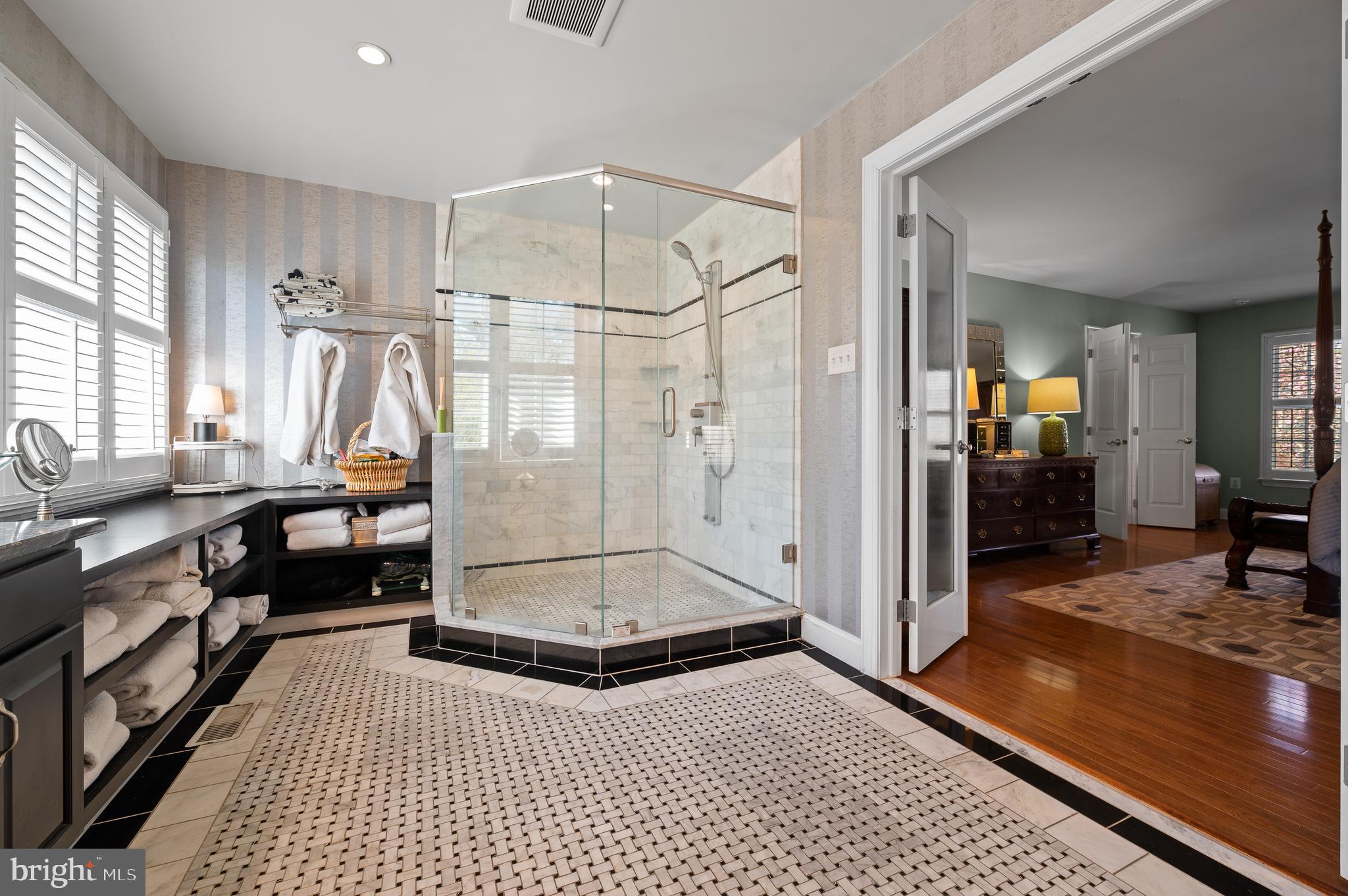 COUNTRYVIEW - Residential