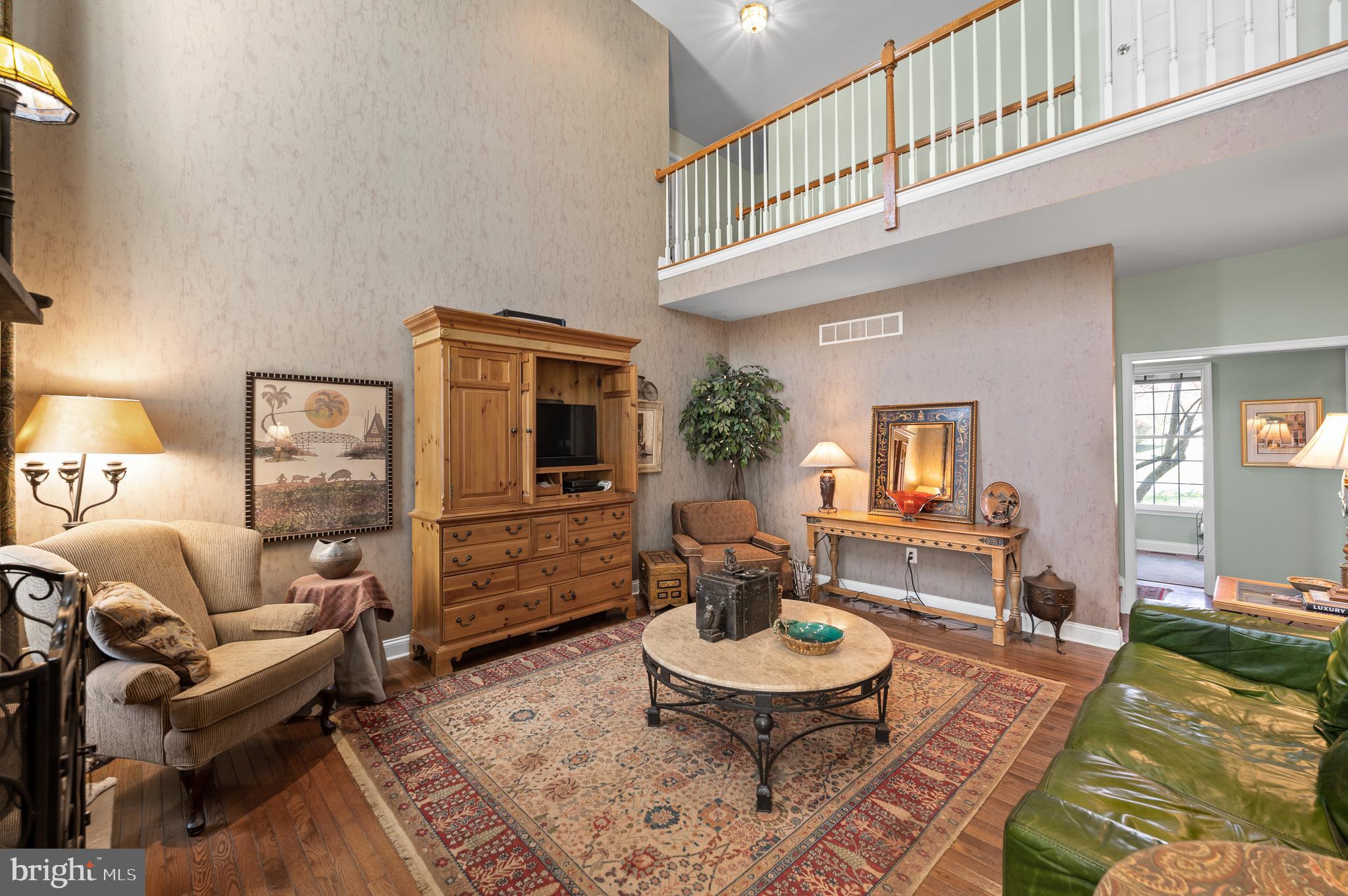 COUNTRYVIEW - Residential