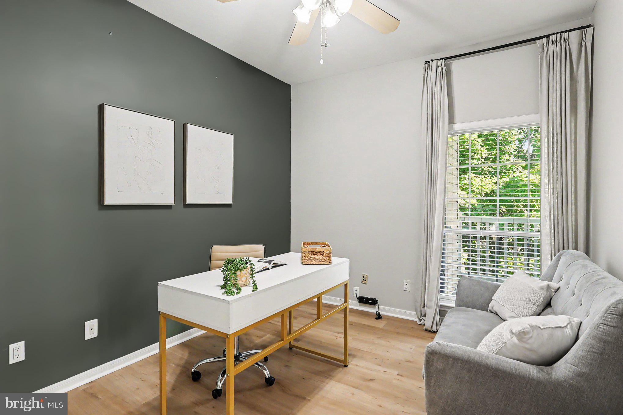 676 GATEWAY DRIVE SE 812