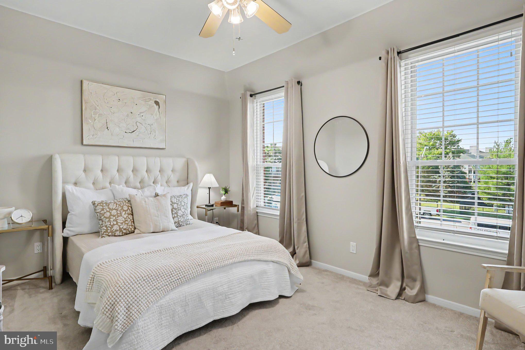 676 GATEWAY DRIVE SE 812