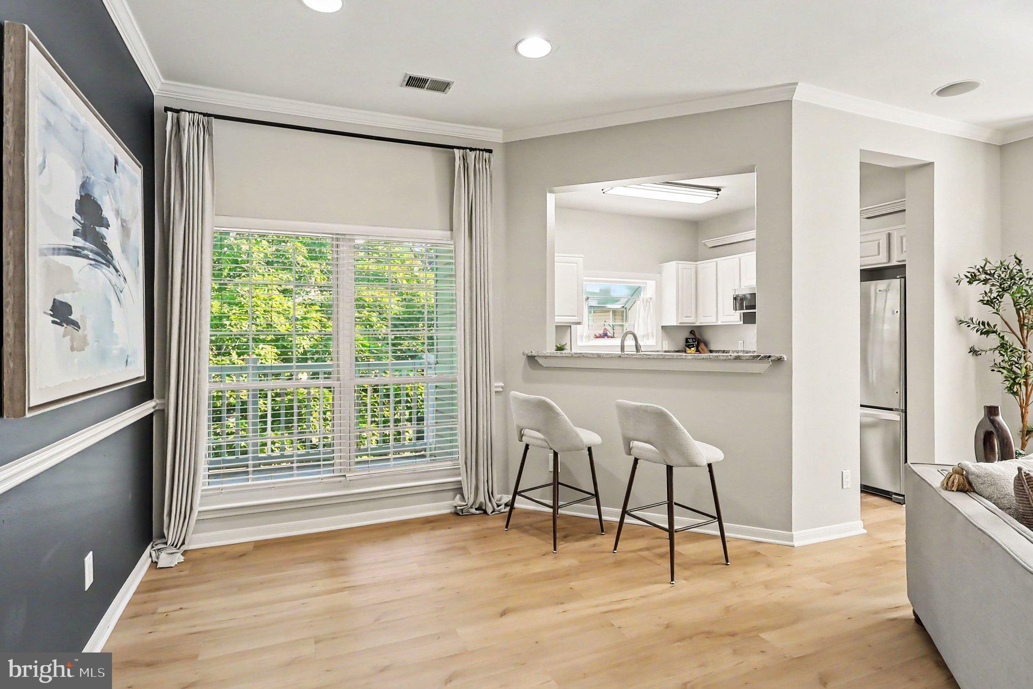 676 GATEWAY DRIVE SE 812