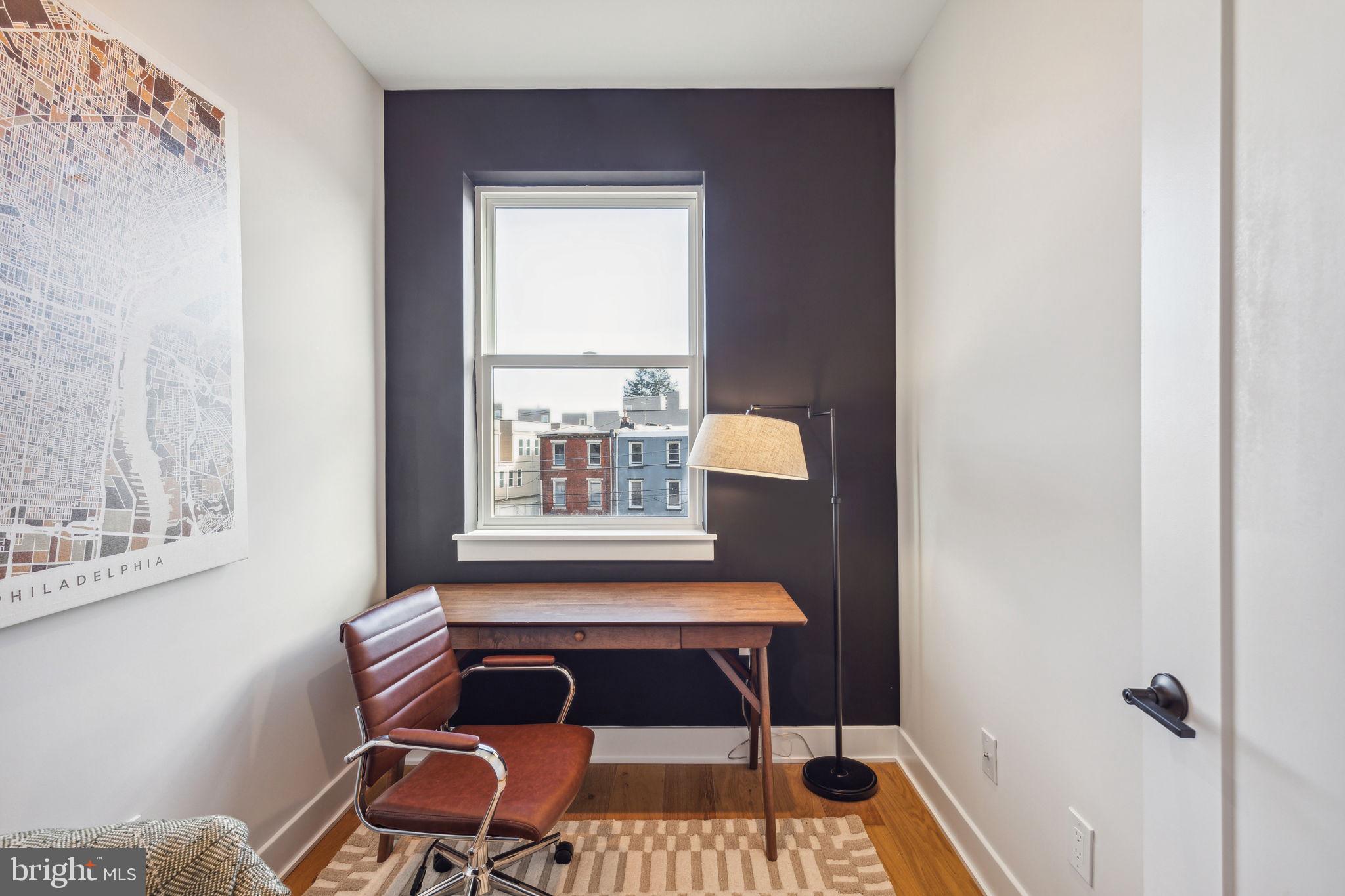 EAST FALLS - Residential