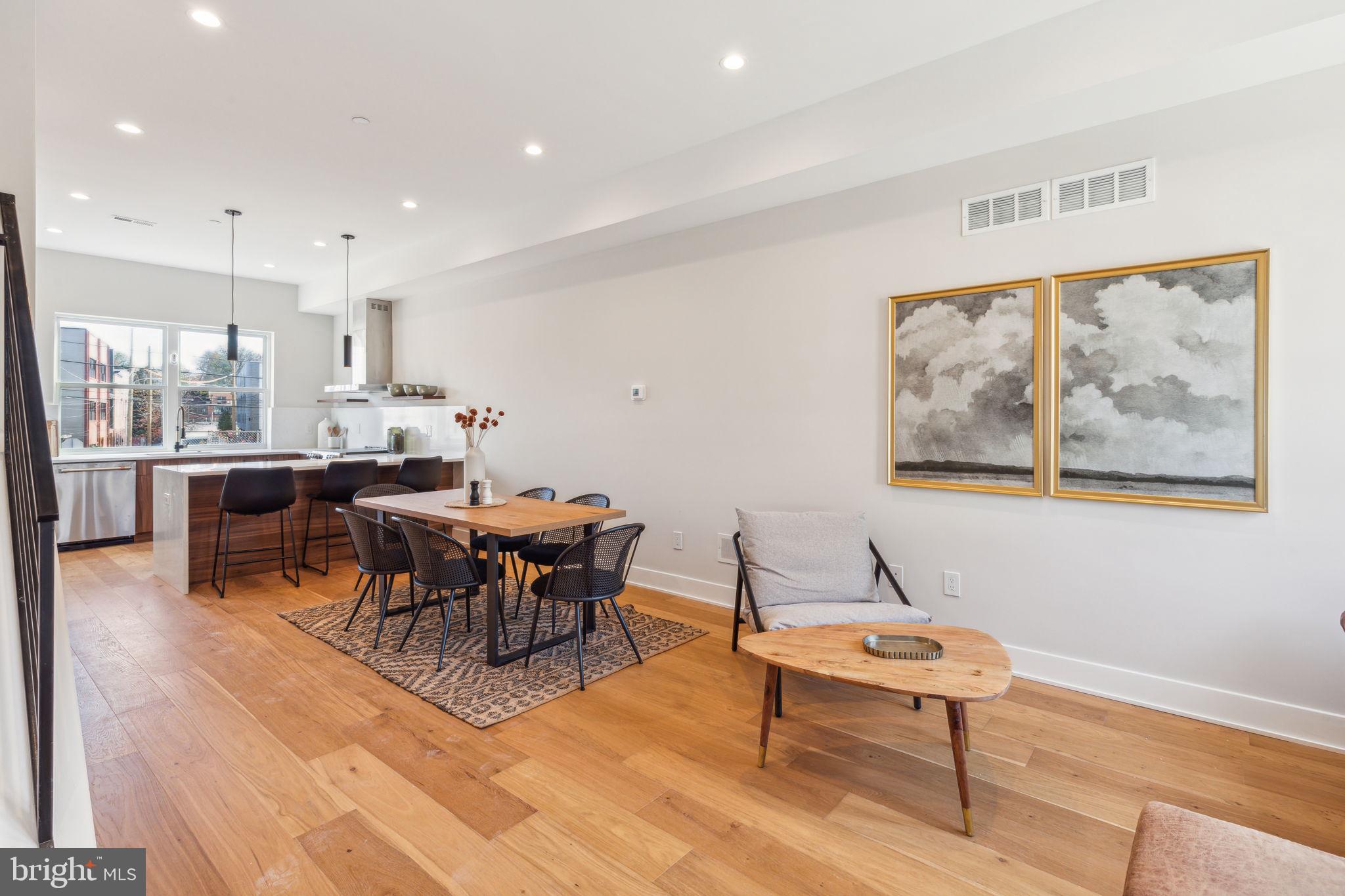 EAST FALLS - Residential