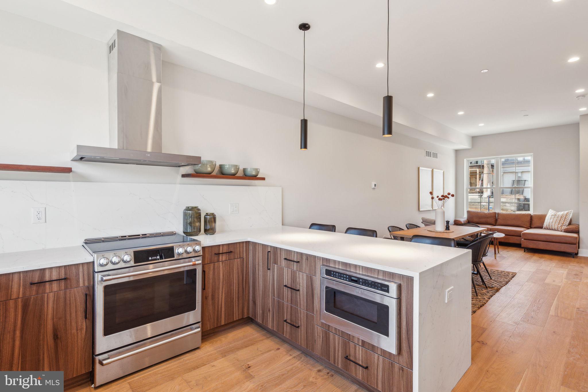 EAST FALLS - Residential