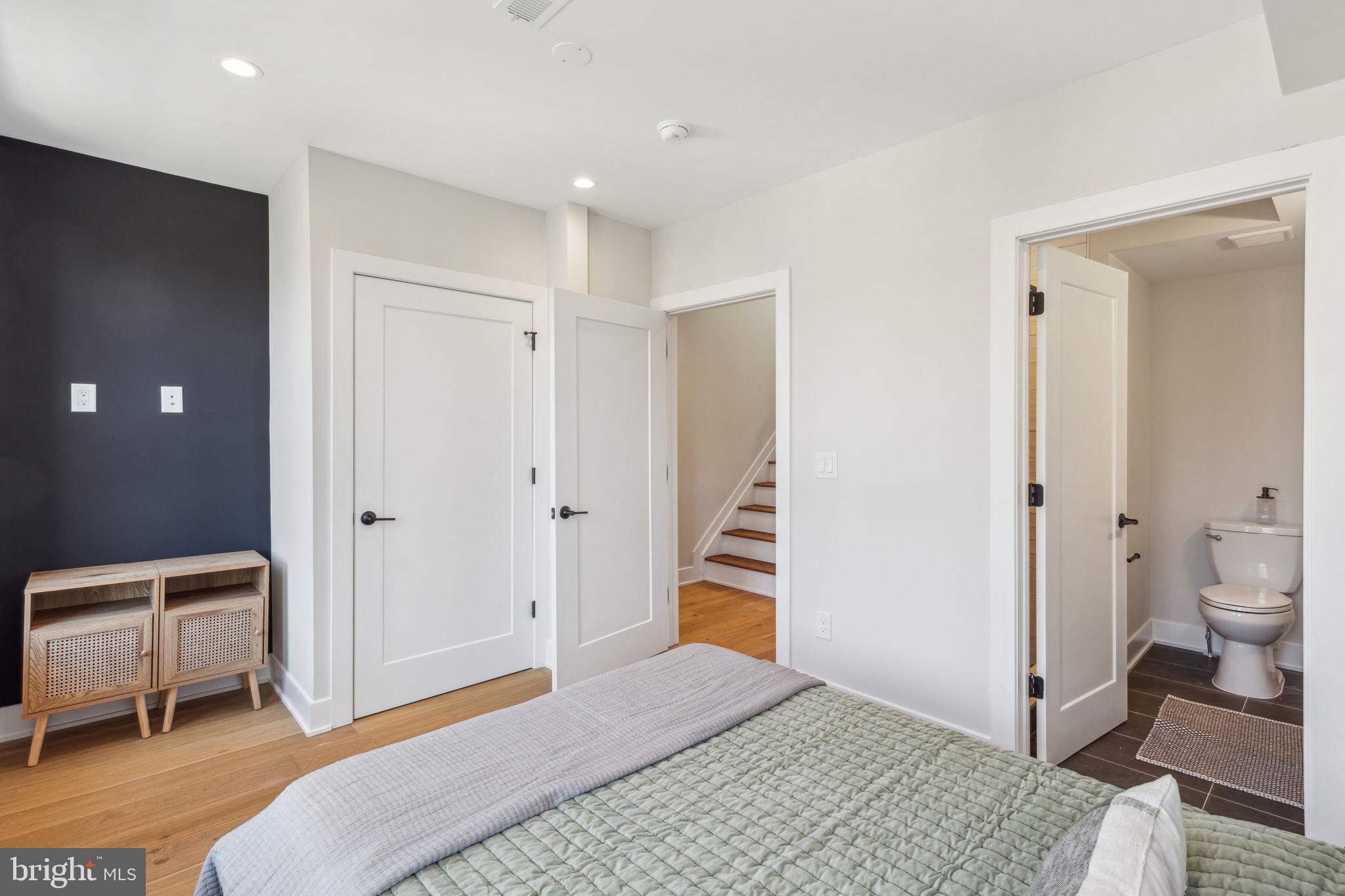 EAST FALLS - Residential