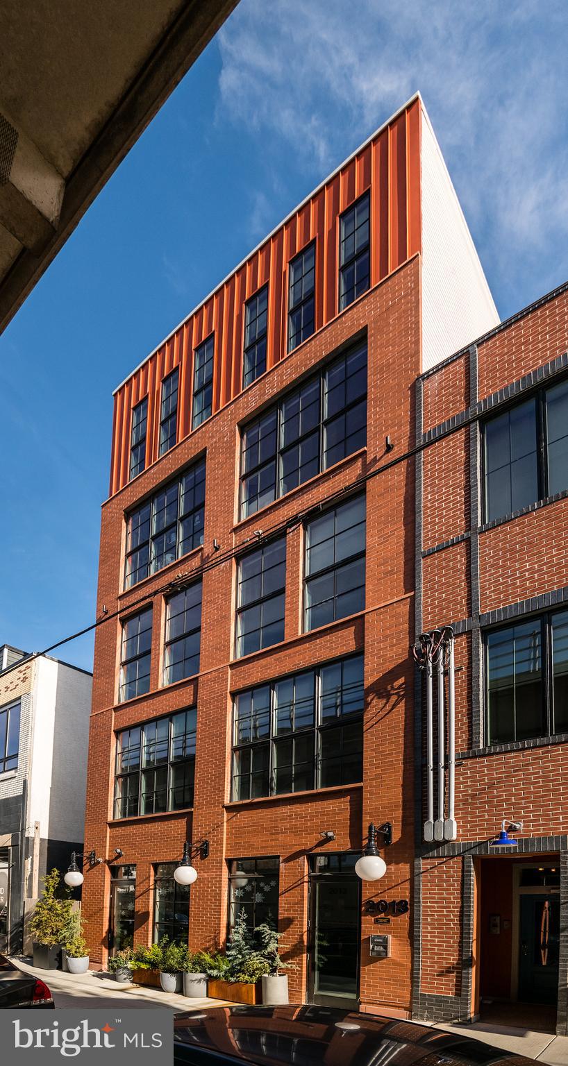 2013 N FRONT STREET STUDIO