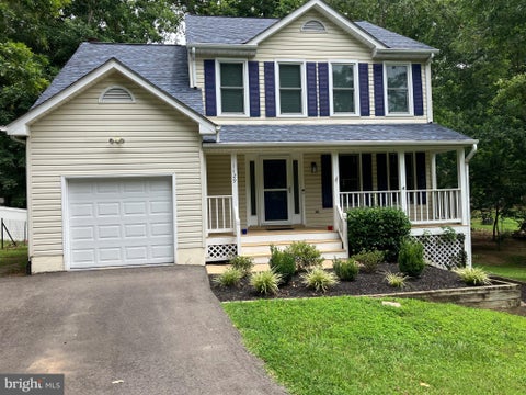 Photo of 1129 Lakeview Drive, STAFFORD, VA 22556 (MLS # VAST2052588)
