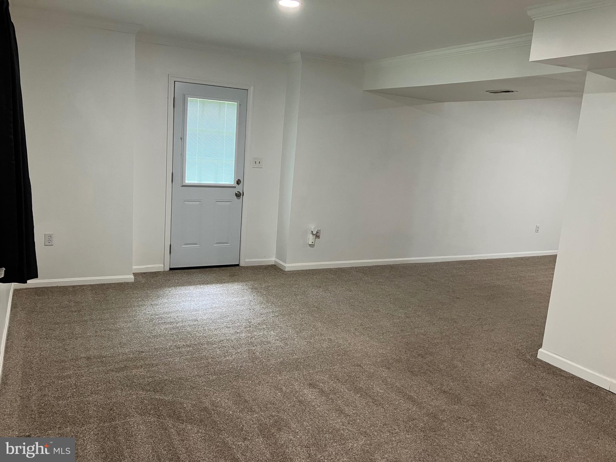1129 LAKEVIEW DRIVE