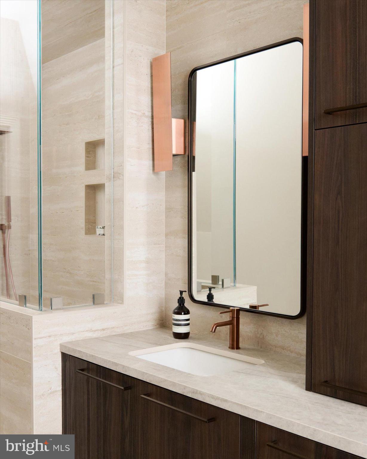 LOGAN CIRCLE - Residential