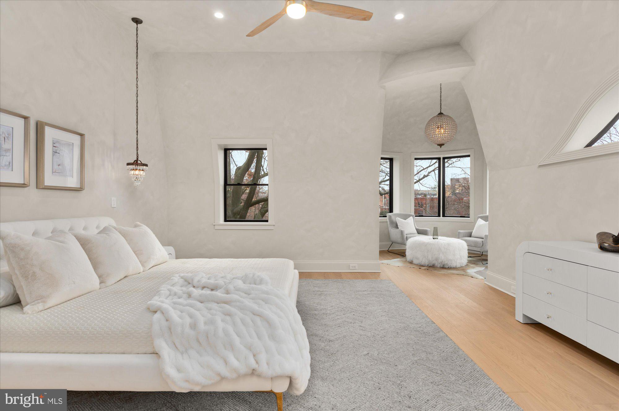 LOGAN CIRCLE - Residential