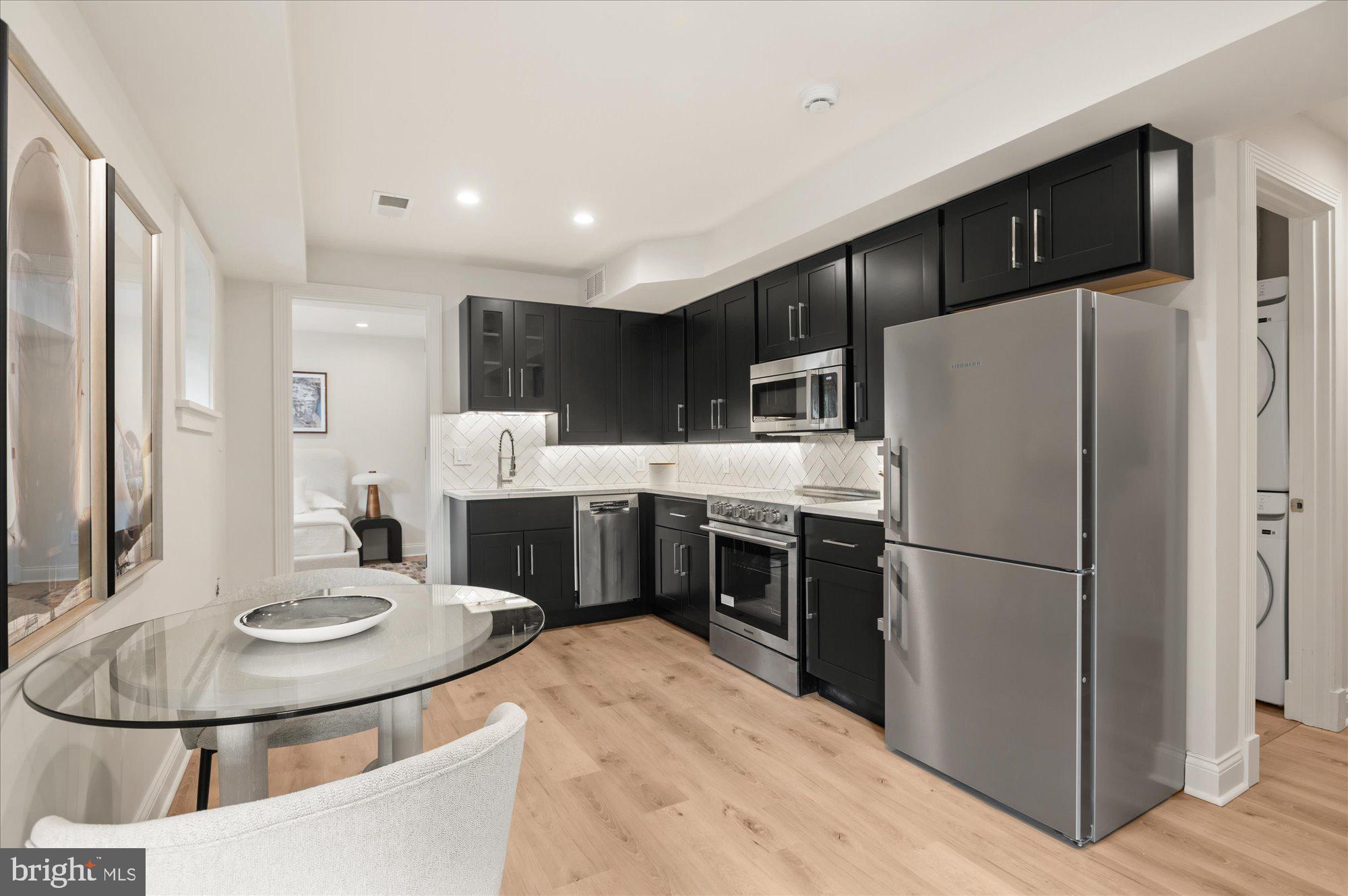 LOGAN CIRCLE - Residential