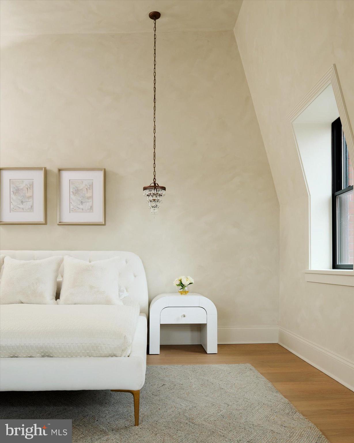 LOGAN CIRCLE - Residential