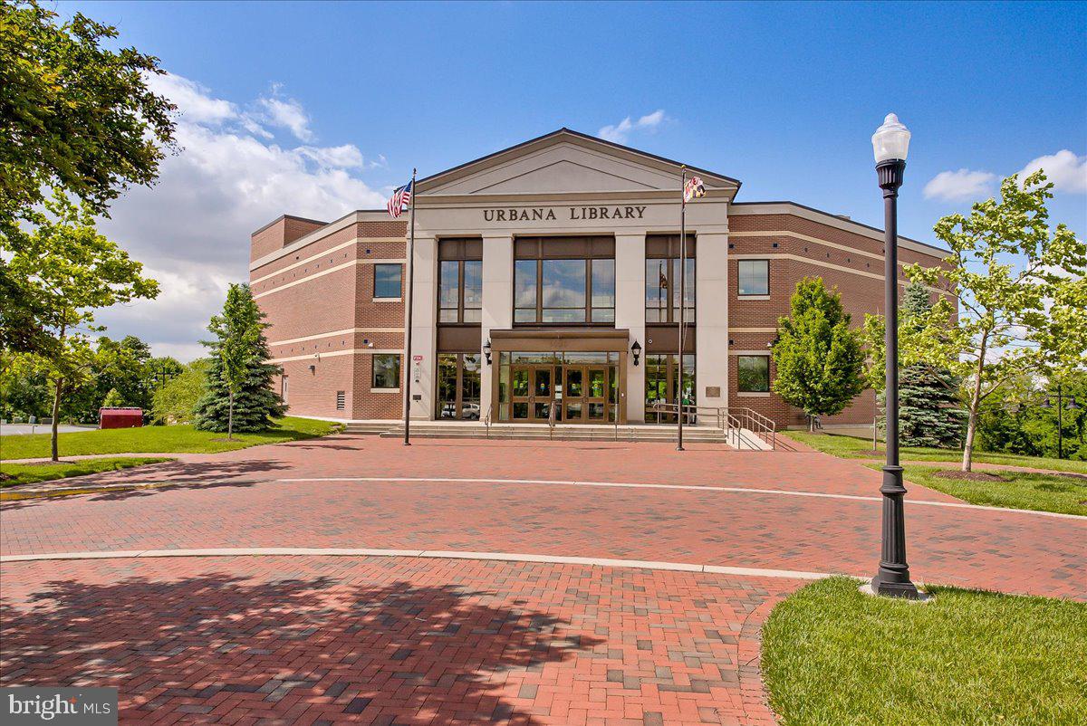 URBANA - Residential