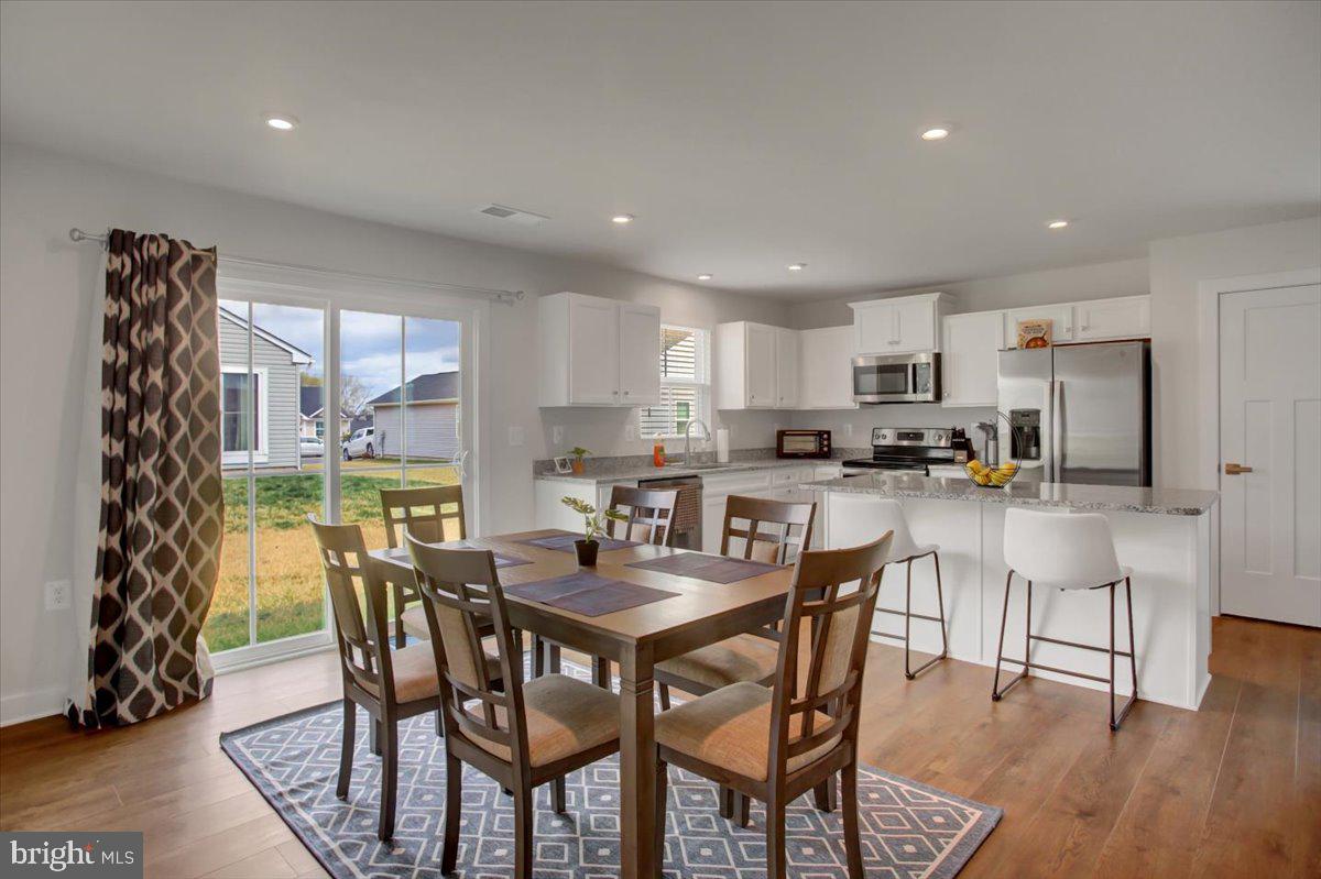 CARDINAL POINTE - Residential