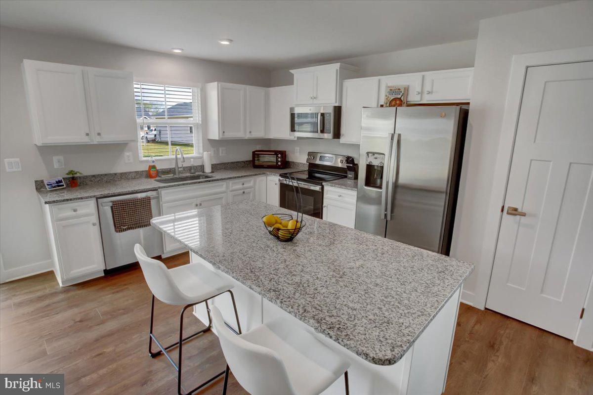 CARDINAL POINTE - Residential