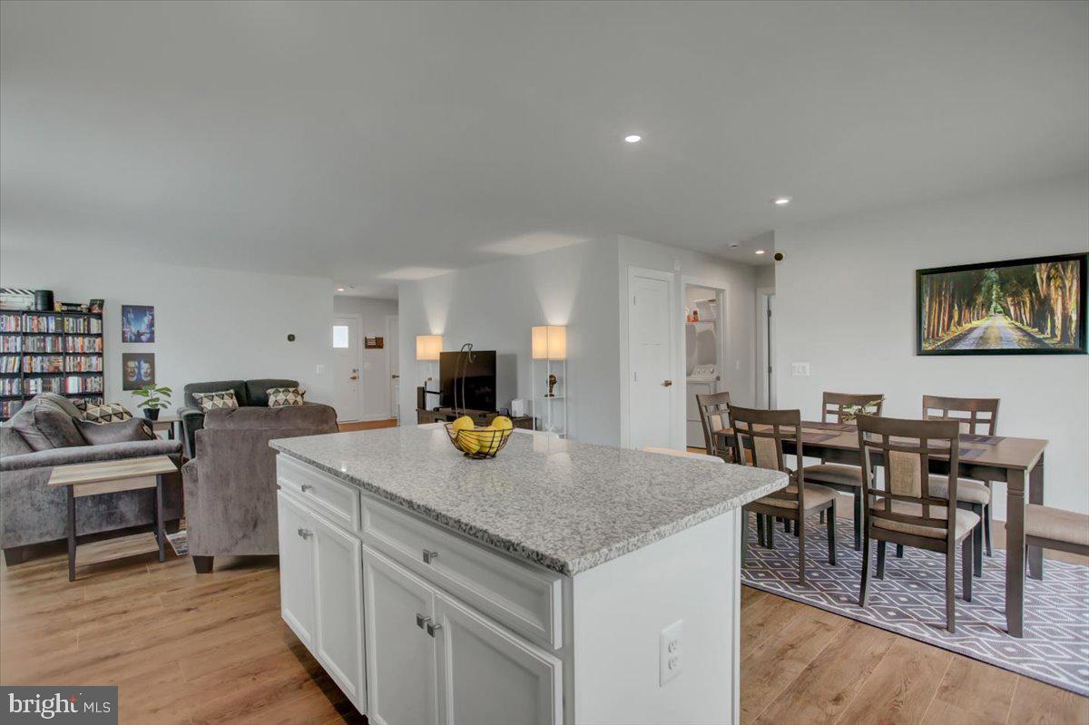 CARDINAL POINTE - Residential