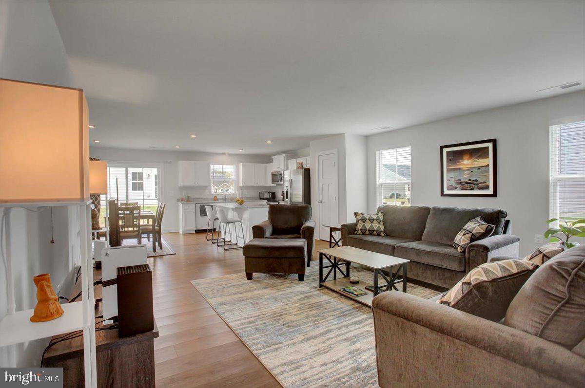 CARDINAL POINTE - Residential